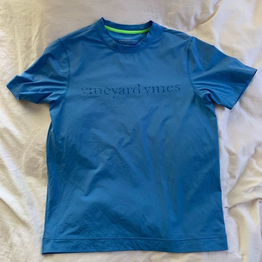 vineyard vines swim shirt